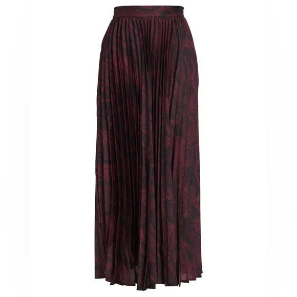 Burgundy pleated midi skirt - Picture 1 of 4